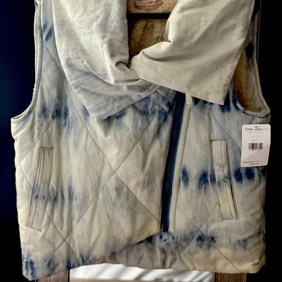 Free People Sherpa Winter Vest - Picture 2 of 3
